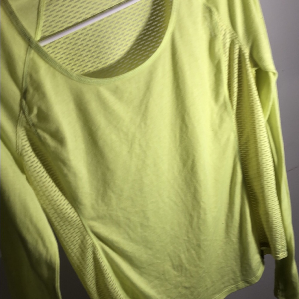 Running long sleeve shirt